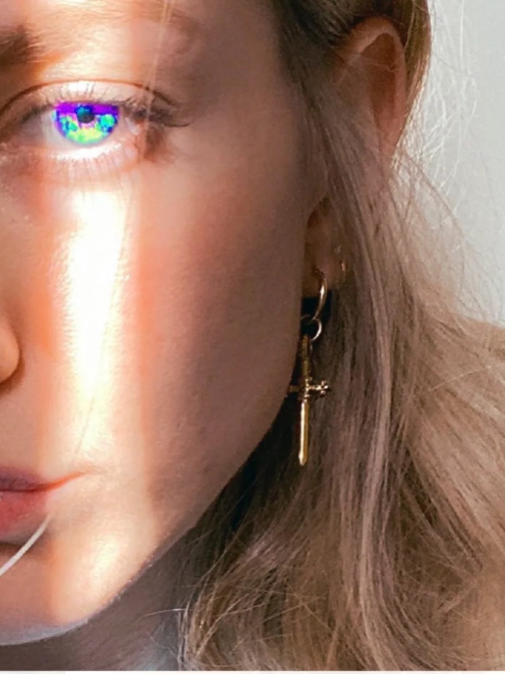 New Vanessa Mooney gold ALEXANDRA HOOP EARRINGS - Picture 2 of 15